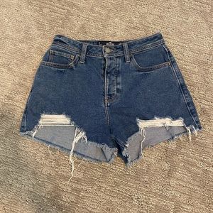 Hollister curvy high rise mom shorts